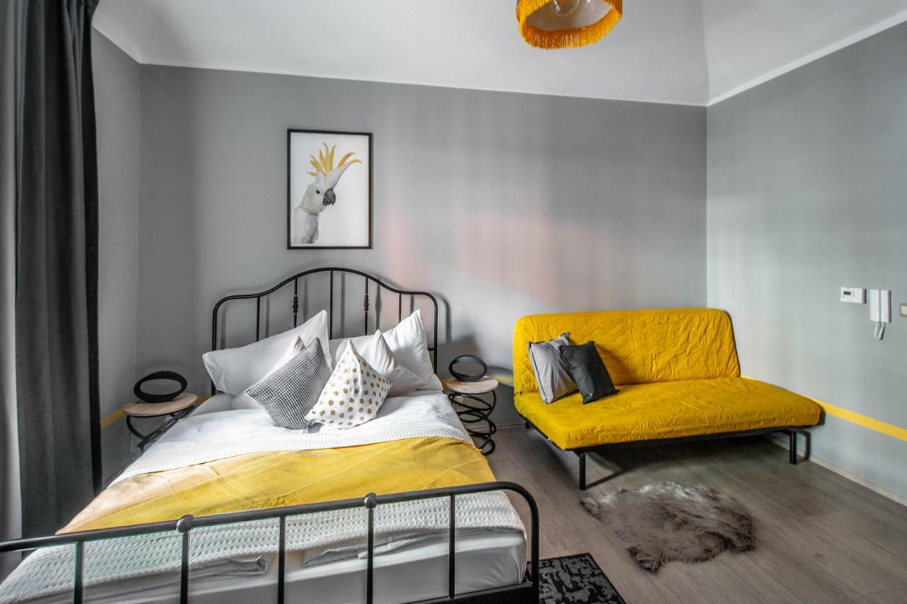 Stylish Apartments Close To Eden Garden Прага Екстер'єр фото